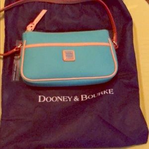 NWT Dooney & Bourke Lola bag